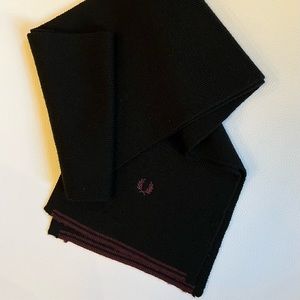 Fred Perry Twin Tipped Scarf in Black and Oxblood Merino Wool